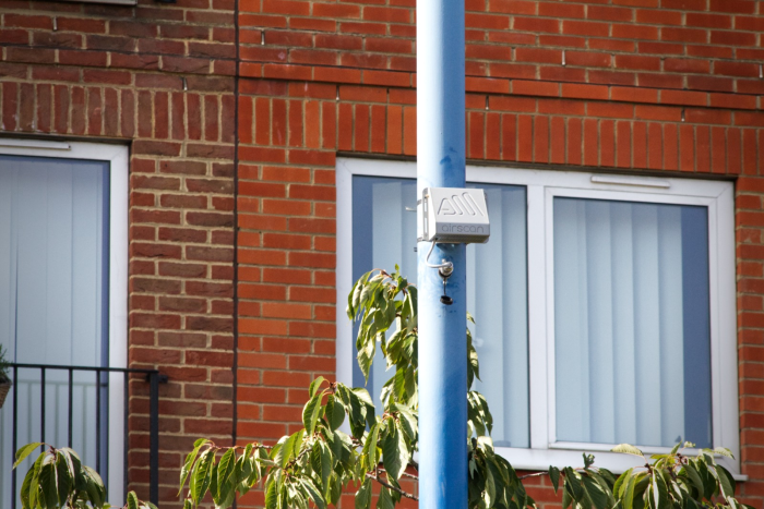 Air quality monitor attached to a lamppost